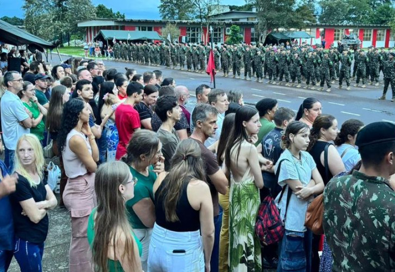 Familiares prestigiaram solenidade de incorporação (Foto: Lucas Lôndero/Peperi)