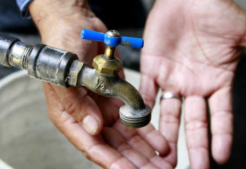 A falta de água gerou muitas reclamações dos moradores
