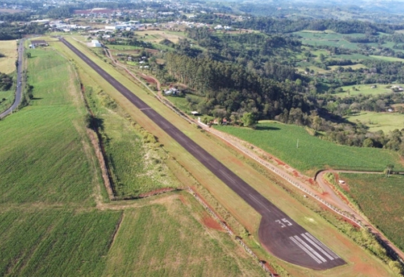 Aeroporto atual opera voos da aviação geral sob condições visuais diurna e noturna. (Foto: Divulgação/Prefeitura)