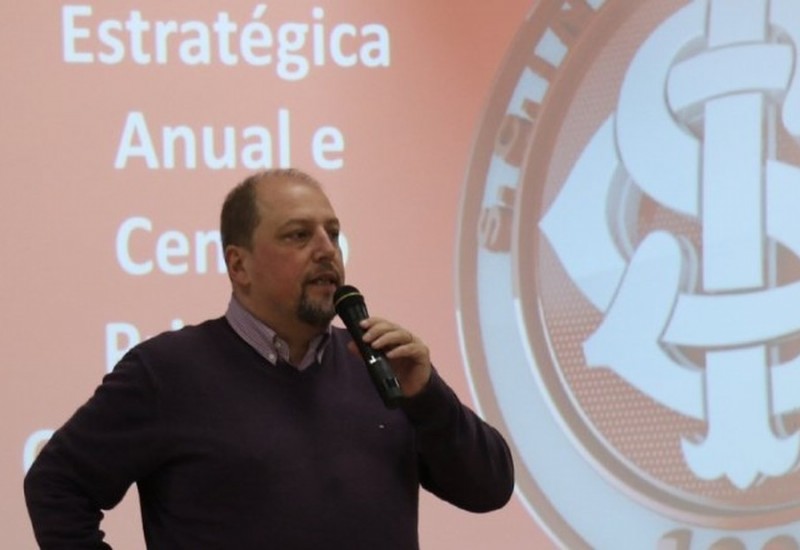 Barcellos disse que vai trabalhar para dar orgulho aos colorados