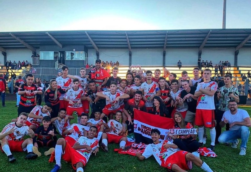 Vários jovens do time campeão do Sub-18 gaham espaço no grupo principal (Foto: Guarani/Divulgação)