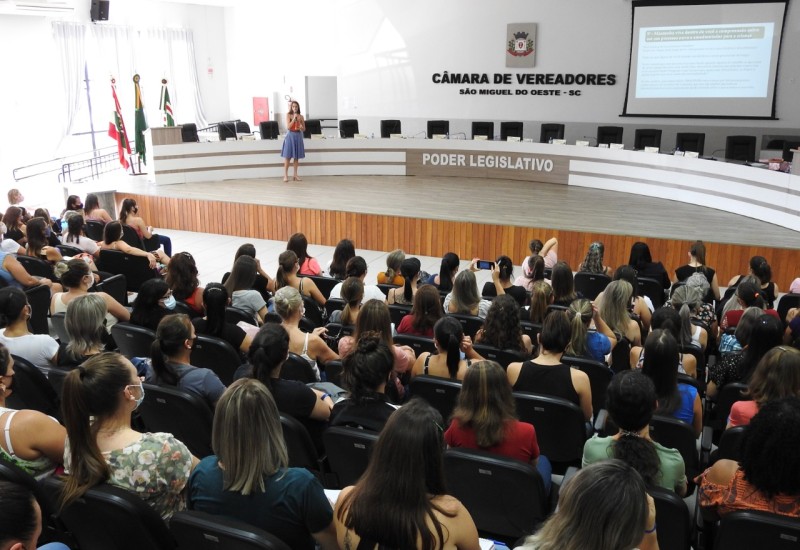 Nesta semana, profissionais da Educação participaram de formações. Foto: Ascom/Divulgação/JRTV