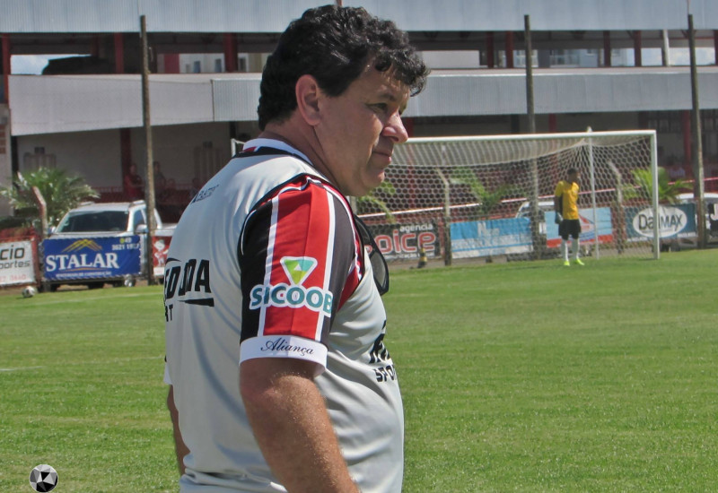 Bijú, técnico vitorioso do Aliança (Foto: JRTV/Arquivo)