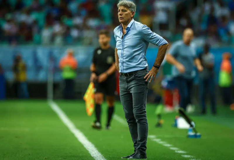 Trabalho de Renato vem sendo bastante questionado (Foto: Lucas Uebel/Grêmio)