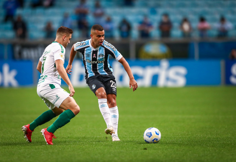 O contestado Alisson marcou os dois gols do Grêmio (Foto: Lucas Uebel | Grêmio FBPA )