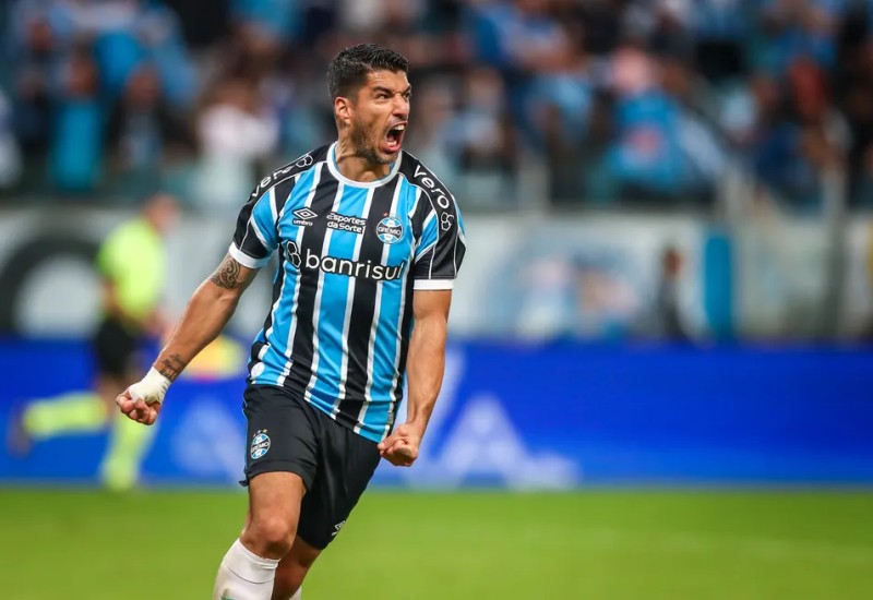 Suárez marcou 22 gols e deu 15 assistências em 2023 com a camisa do Grêmio (Foto: Lucas Uebel/Grêmio)