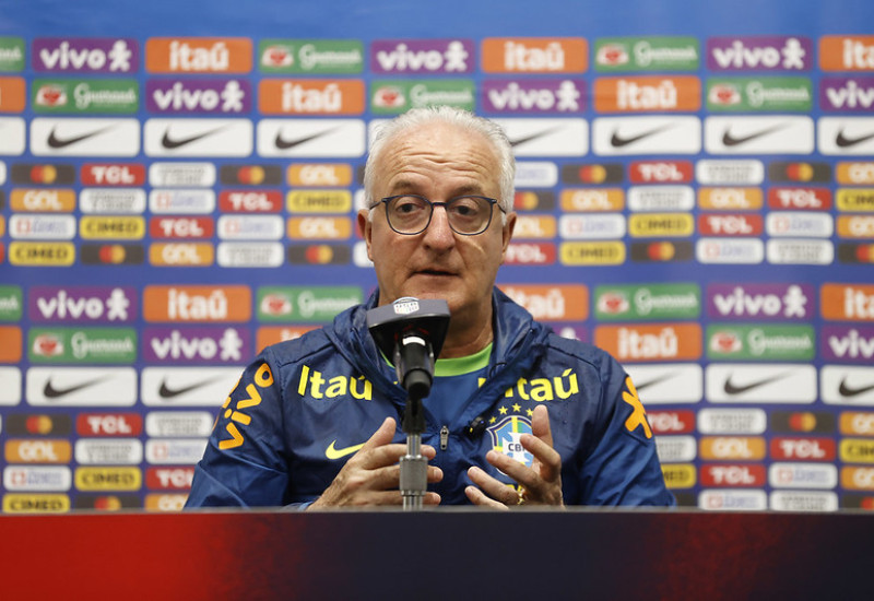 Dorival Júnior vai ter dificuldade para definir time titular (Foto: Rafael Ribeiro/CBF)