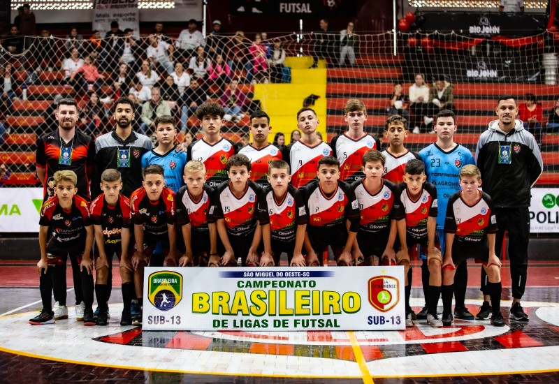 Bugre festeja seu segundo título consecutivo do Brasileiro (Foto: Bugre do Oeste/Divulgação)