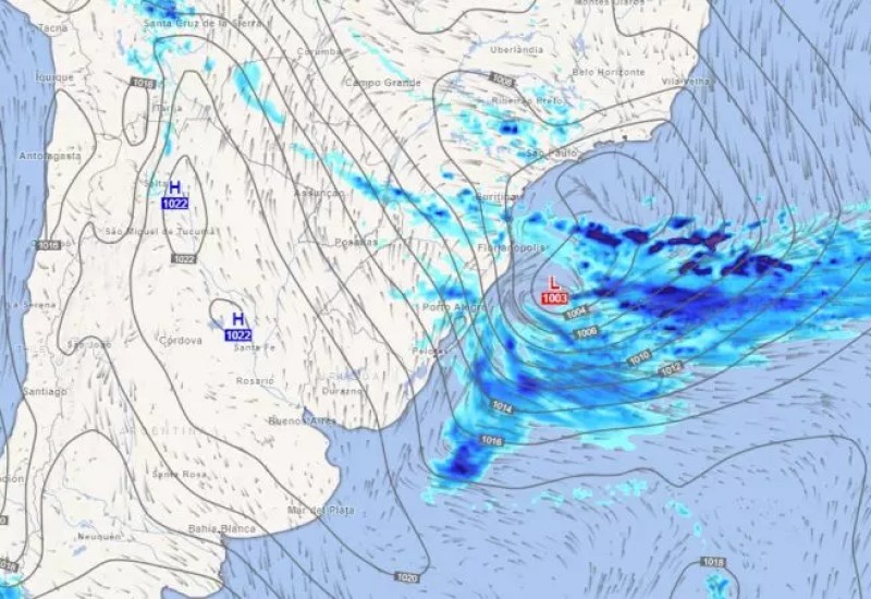 A atuação do ciclone extratropical somada com o avanço de uma frente fria promete manter eventos extremos no tempo em Santa Catarina. Foto: Piter Scheuer/Divulgação/ND