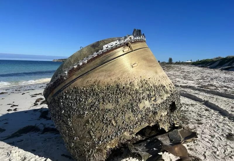 Item causou curiosidade ao aparecer em praia do país – Foto: Agência Espacial Australiana/Reprodução
