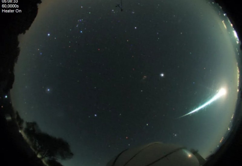 Imagem do meteoro feita pelo Laboratório Nacional de Astrofísica — Foto: Divulgação