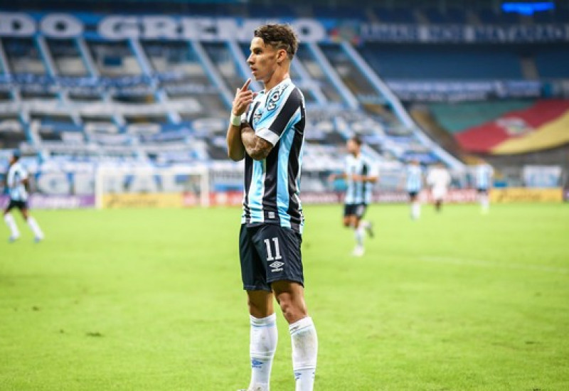 Ferreira teve nova noite mágica na Arena (Foto: Lucas Uebel / Grêmio FBPA)