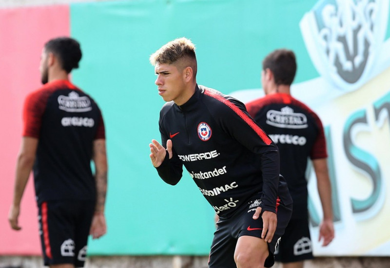 Atacante é a principal promessa do futebol chileno no momento