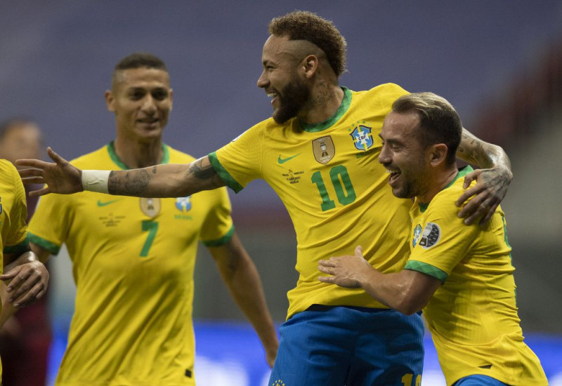 Liderado por Neymar,  brasileiros querem manter invencibilidade  (Foto:CBF)