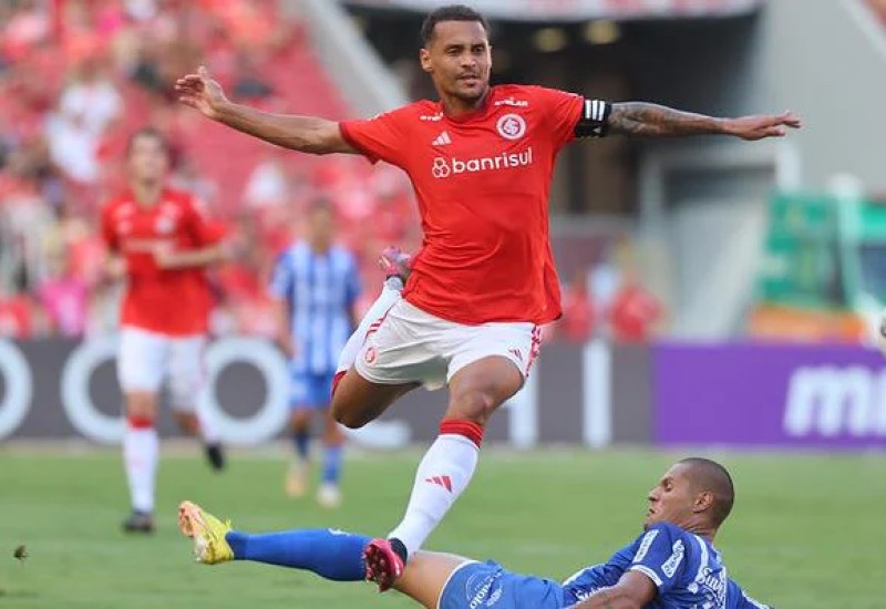 Alan POatrick anotou os dois gols da virada do Inter sobre o ABC (Foto: Ricardo Duarte / Inter / Divulgação)