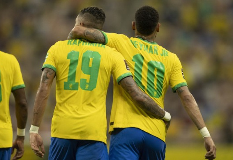 Raphinha e Neymar brilharam na vitória do Brasil contra o Uruguai (Foto: Lucas Figueiredo/CBF)