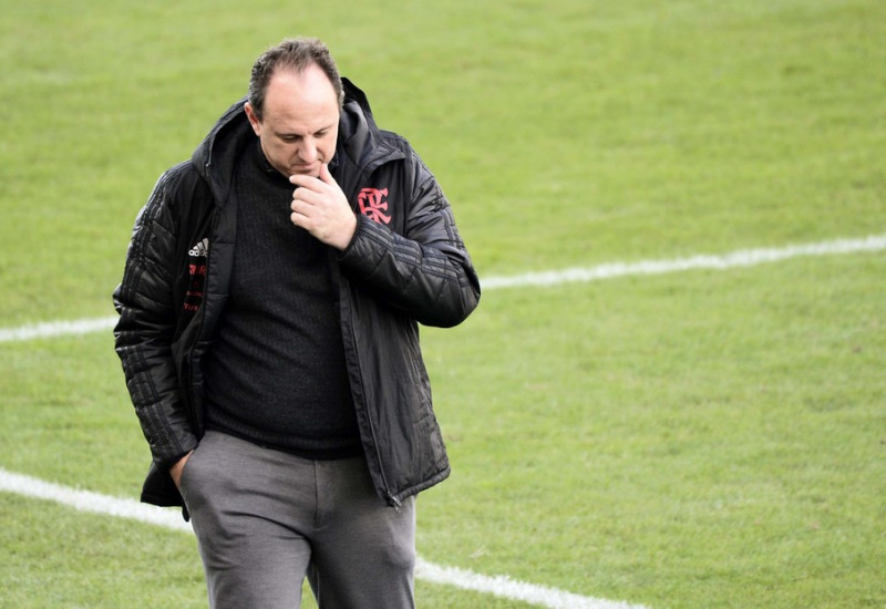 Ceni não é mais treinador do Flamengo  (Foto: Marcos Ribolli / ge)