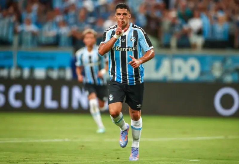 Luis Suárez marcou seu quinto gol em três jogos (Foto: Lucas Uebel/Grêmio FBPA)