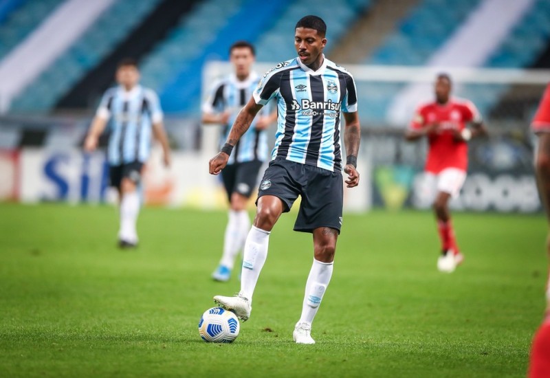 Jean Pyerre de craque virou dor de cabeça no Grêmio  ( Foto: Lucas Uebel/Divulgação Grêmio)