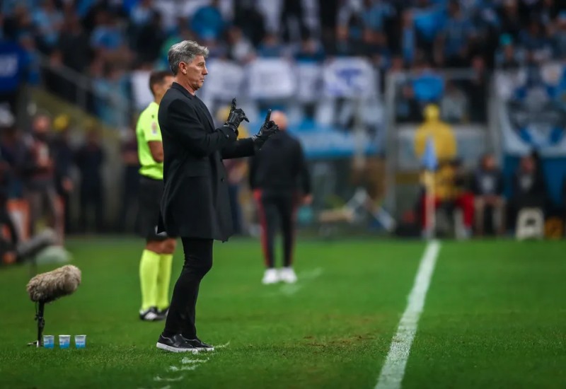 Renato em derrota do Grêmio para o Flamengo — Foto: Lucas Uebel/Grêmio