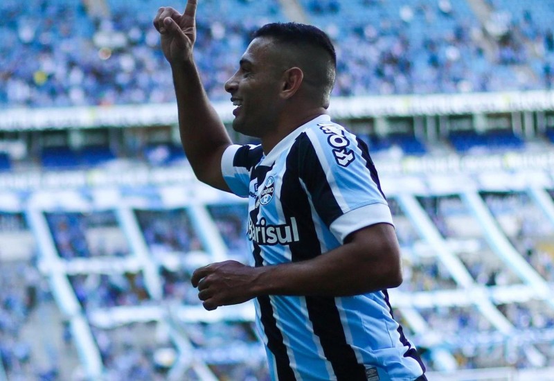 Diego Souza deixou sua marca na goleada | Foto: Richard Ducker / Estadão Conteúdo / CP