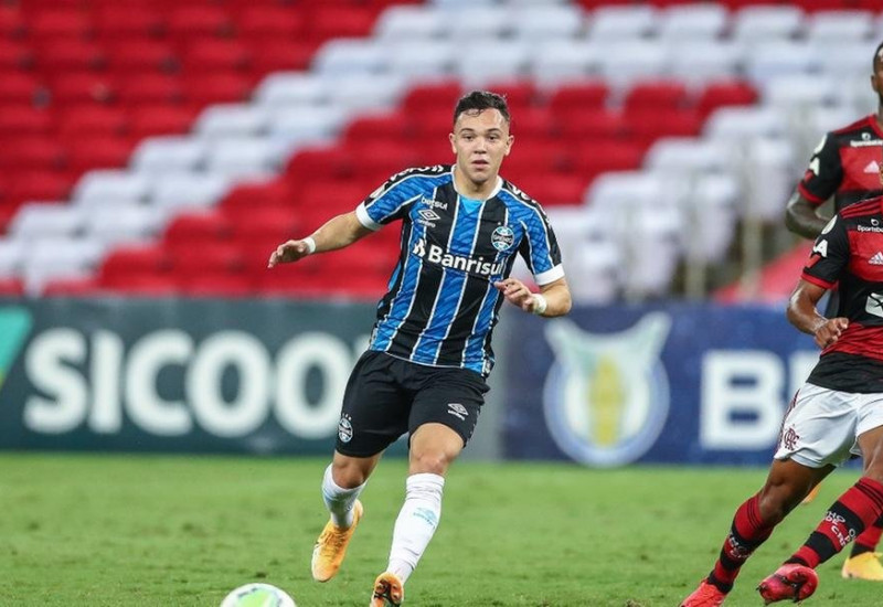 Pepê anotou umbelo gol para o Grêmio