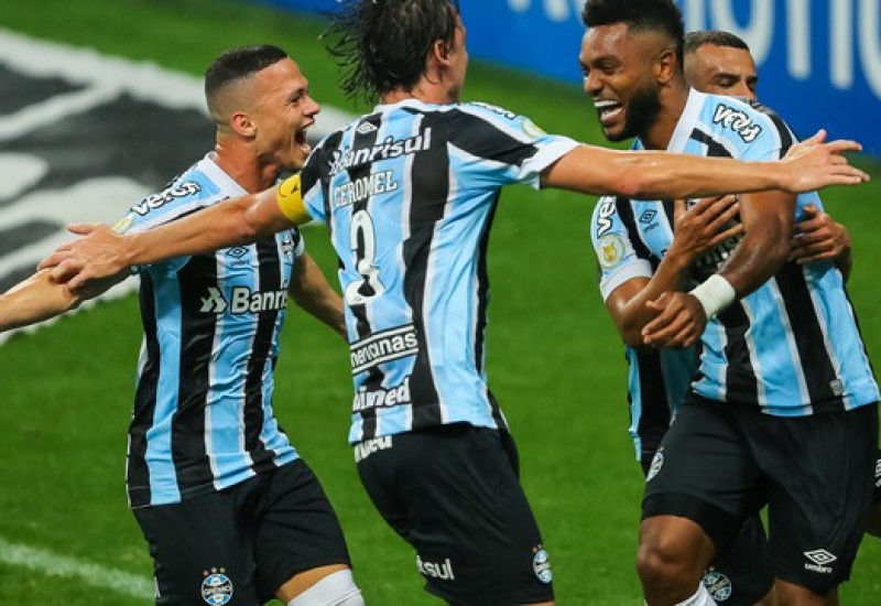 Borja comemora seu primeiro gol com a camisa do Grêmio (Foto:Agif)