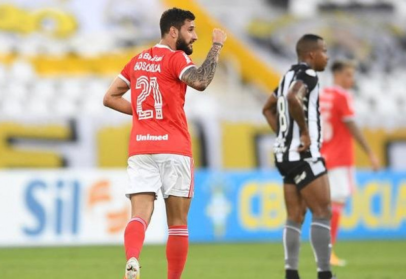 Boschilia anotou um dos gols da bela vitória colorada