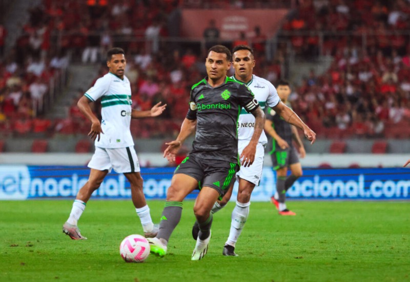 Contra o Coritiba Alan Patrick não conseguiu salvar o Inter (Foto: Ricardo Duarte/Internacional)