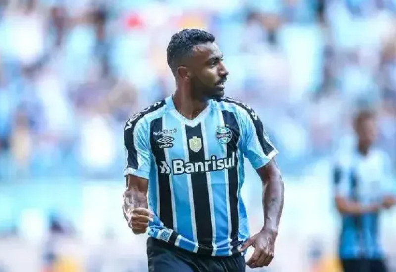 O criticado Galdino anotou um belo gol na goleada gremista (Foto: Lucas Uebel/Grêmio)