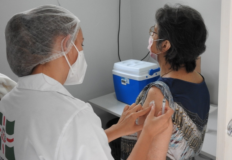 Secretária Gení Girelli espera que com a imunização indicadores do coronavírus caiam ainda mais
