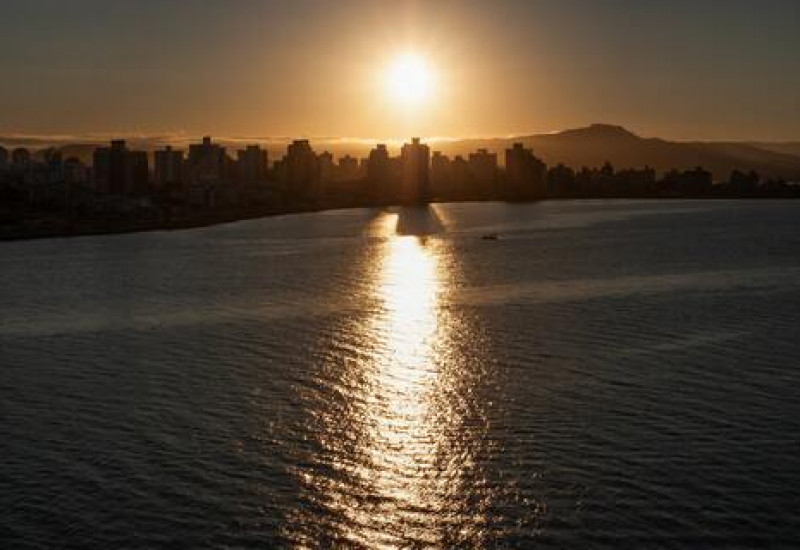 Pôr do sol em Florianópolis (SC). Foto: Dennis Ariel/Pexels