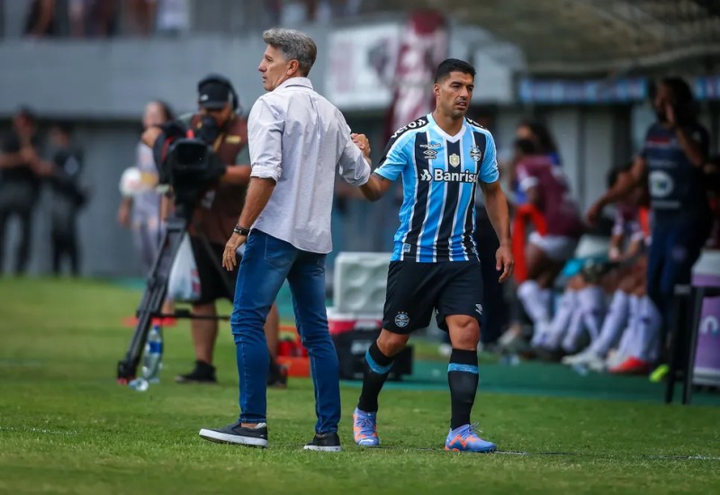 Renato projeta evolução de Suárez com o passar dos jogos — Foto: Lucas Uebel/Grêmio