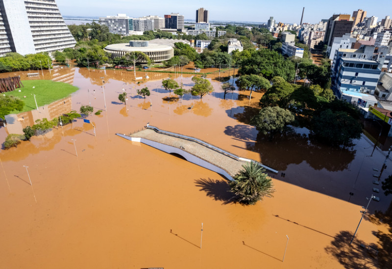 Região central de Porto Alegre completamente alagada (Foto: Gustavo Mansur/ Palácio Piratini)