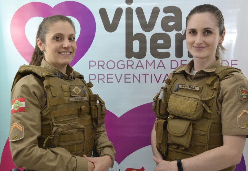 Policiais militares Juliana Barp Machado e Antonia Somavilla