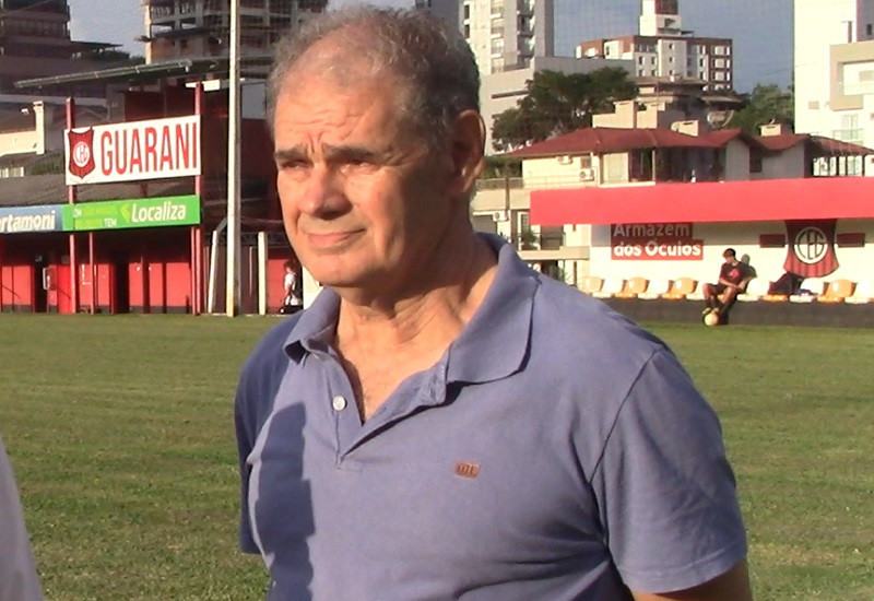 Santore quer torcida e time jogando juntos (Foto: JRTV)