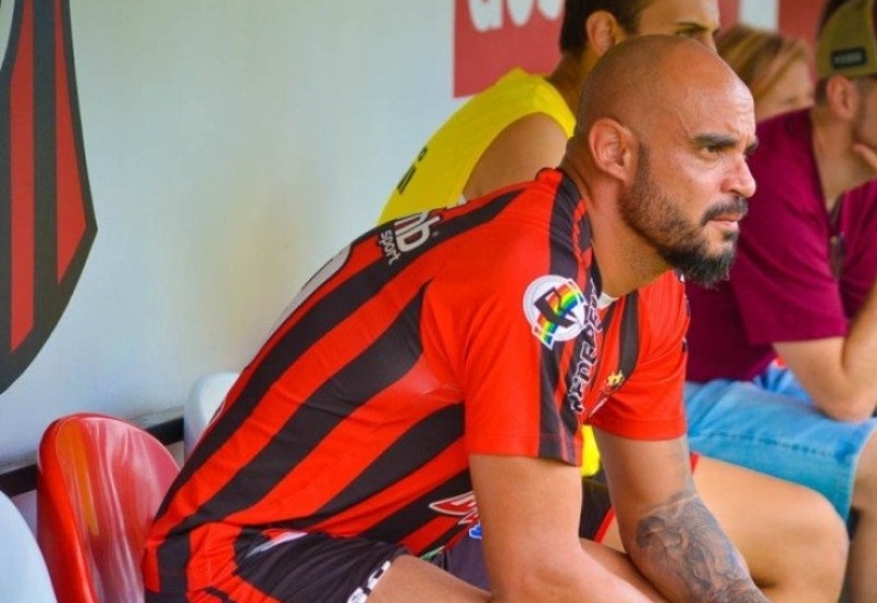 Márcio Reis saiu do banco para garantir a vitória de virada do Guarani (Foto:Marcos de Lima/Peperi)