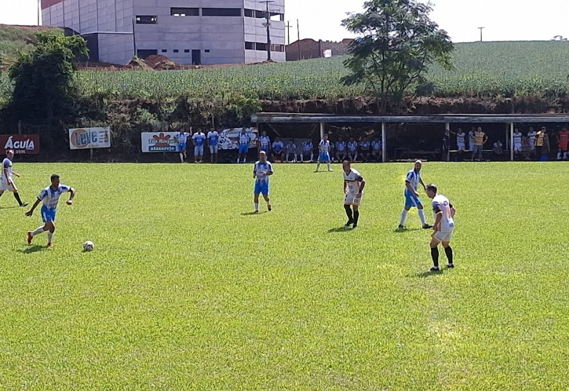Jogando em casa, Intregrantes venceu o Coríntians da Barra (Foto: Stenio Wathier/JRTV)