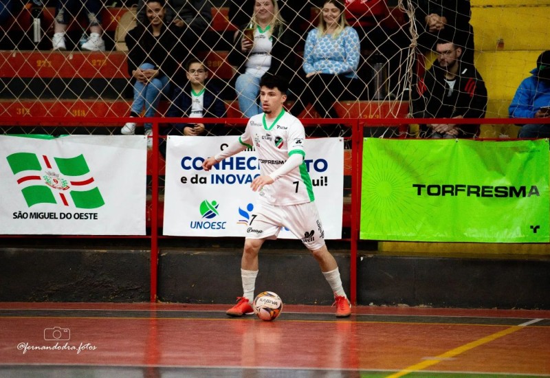 Jovem ala Jako, da nova safra de bons jogadores do São Miguel Futsal/Joni Gool