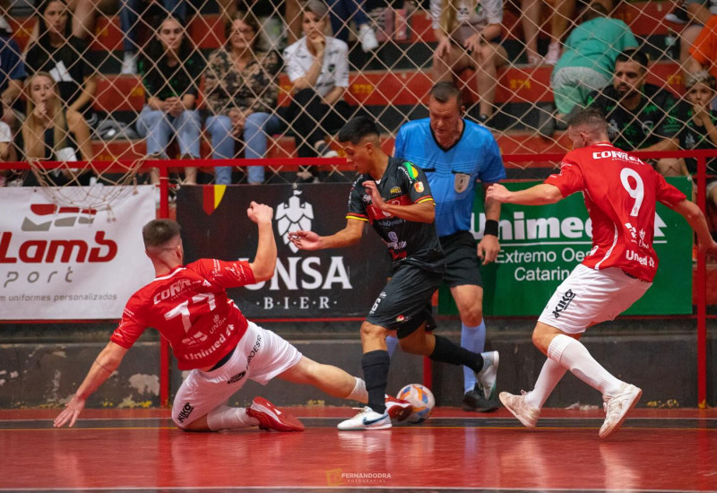 São Miguel trabalha para repetir em Joaçaba a boa atuação que teve na estreia (Foto: Futsal São Miguel/Fernandodra.com)