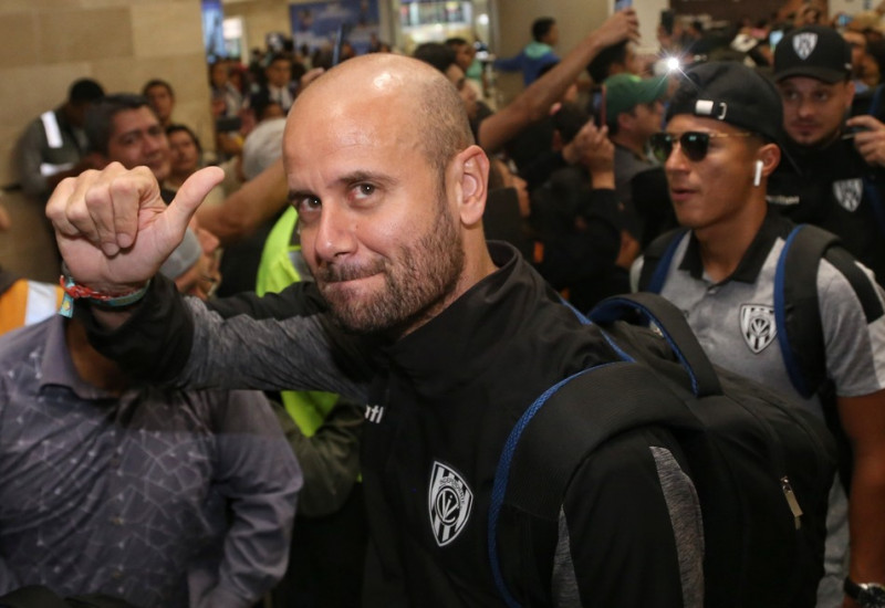 Novo treinador colorado diz que não tem medo de desafios