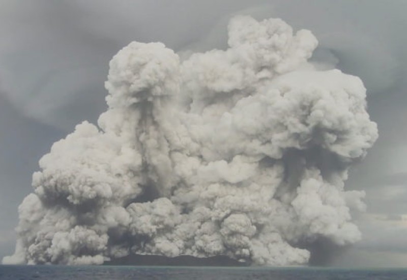Vulcão de Tonga – Foto: Tonga Geological Services/Reuters