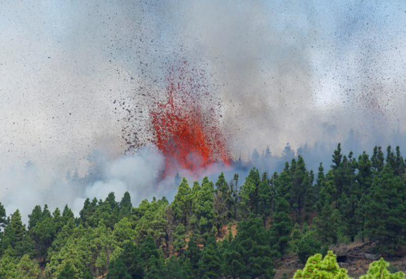 Vulcão Cumbre Vieja entrou em erupção neste domingo (19) – Foto: Reprodução/Internet